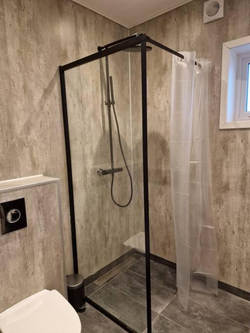 New Flat With Hot Tub - No3 Apartment Oyndarfjordur Exterior foto